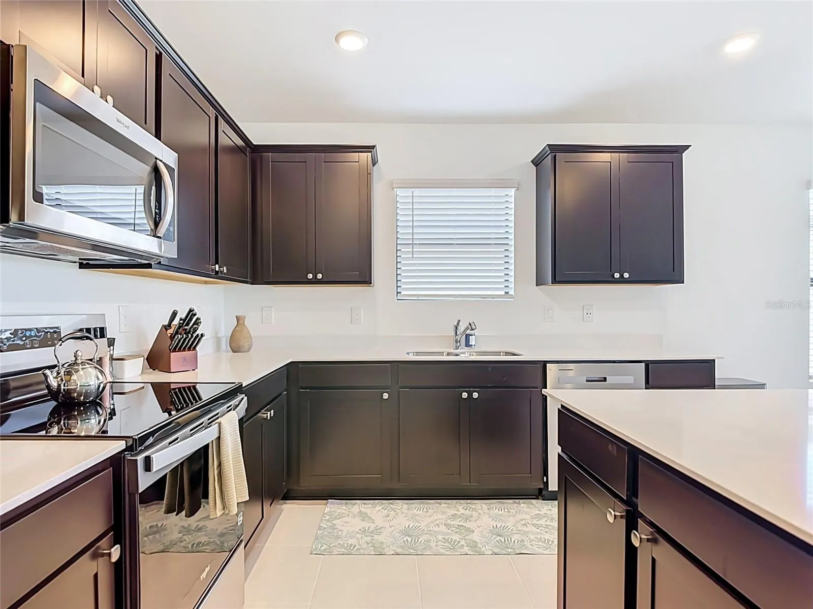 1211 CALOOSA COVE DR