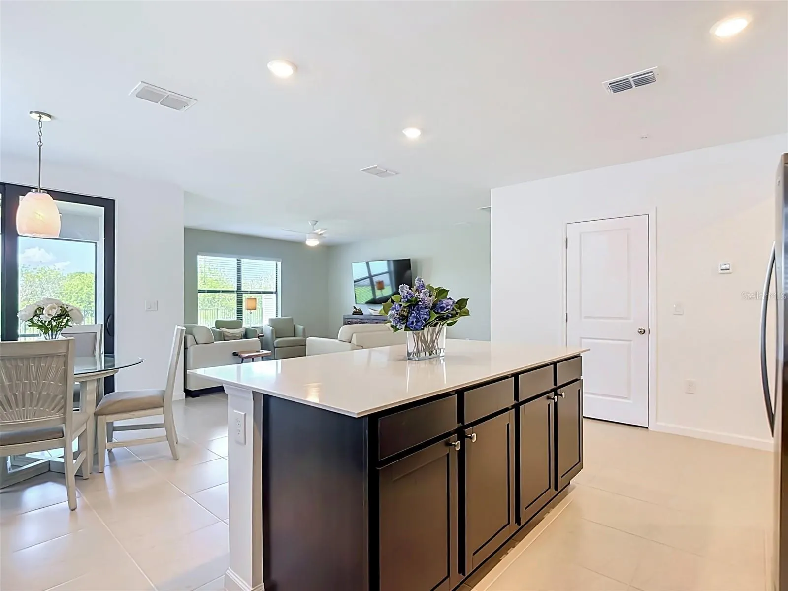 1211 CALOOSA COVE DR