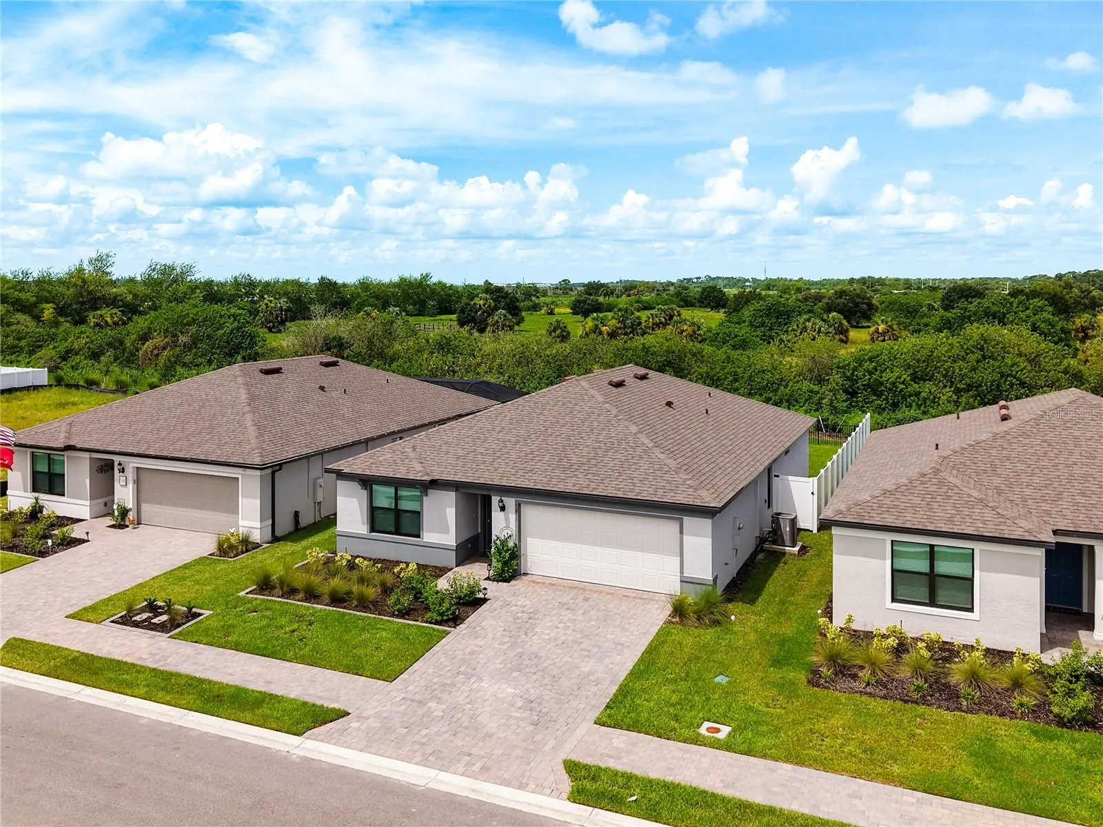 1211 CALOOSA COVE DR