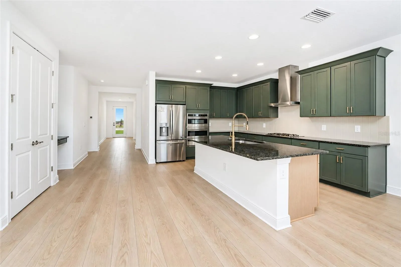 237 VISTERA BLVD