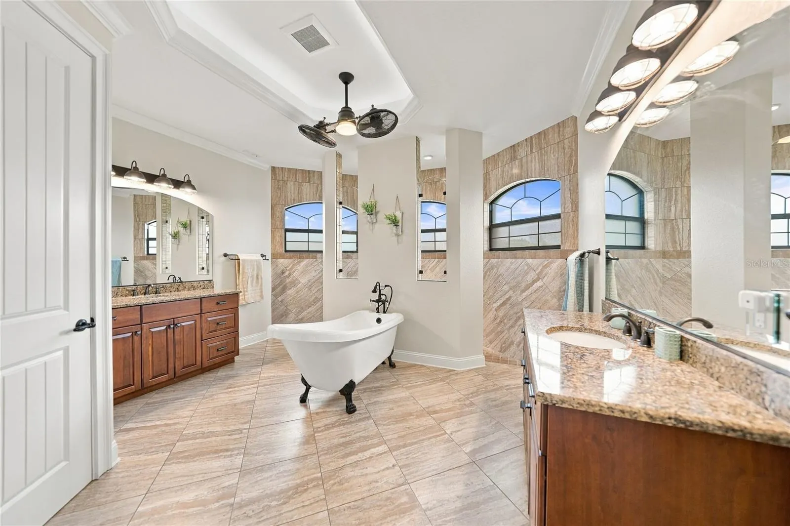 9614 SHELBURNE CIR
