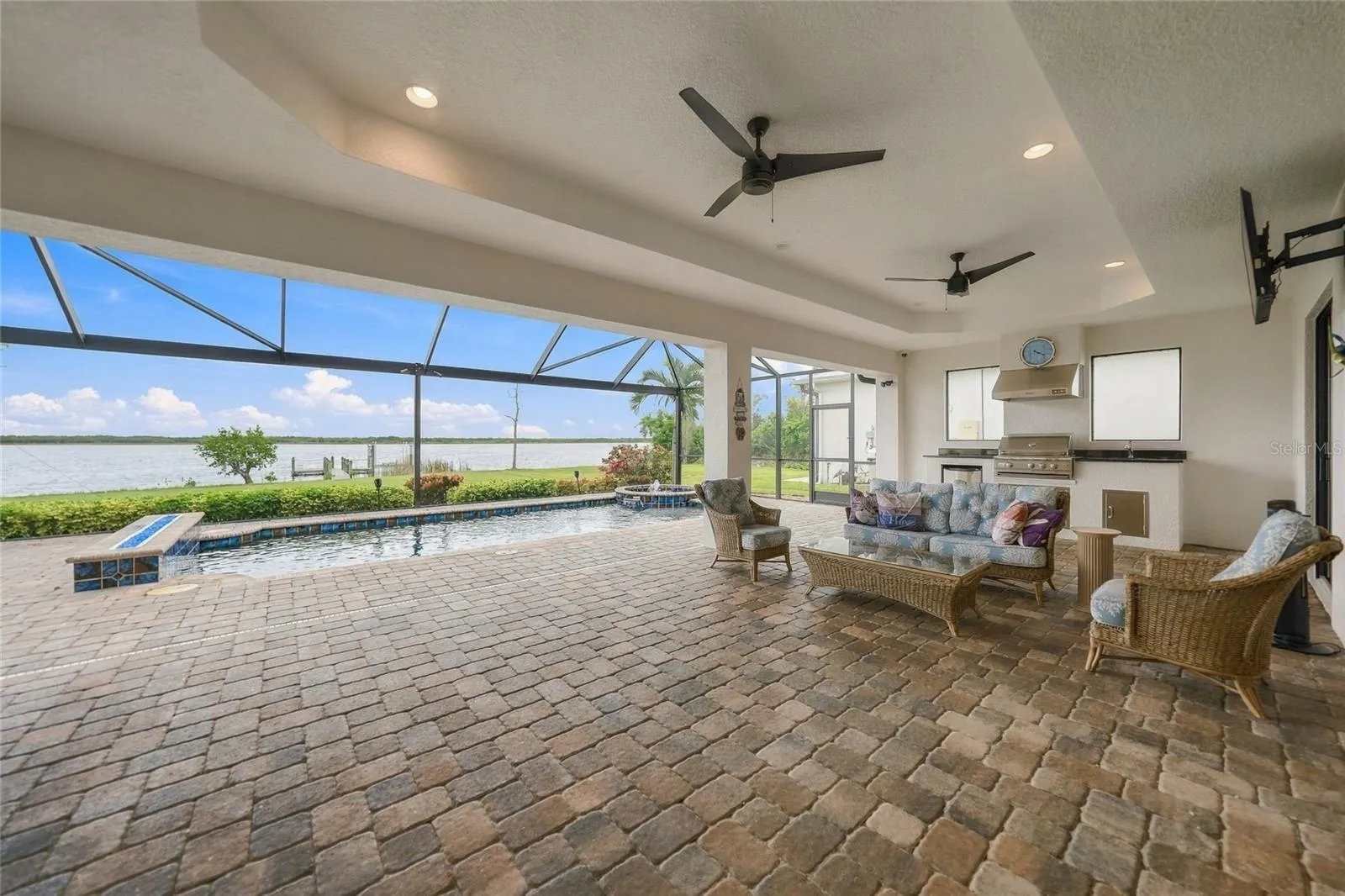 9614 SHELBURNE CIR