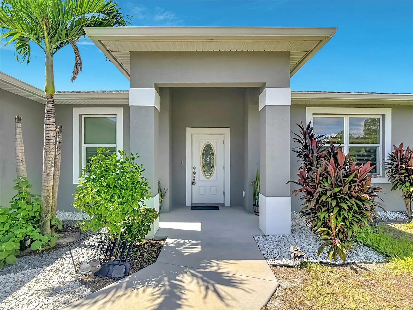 6027 ACORN CIR