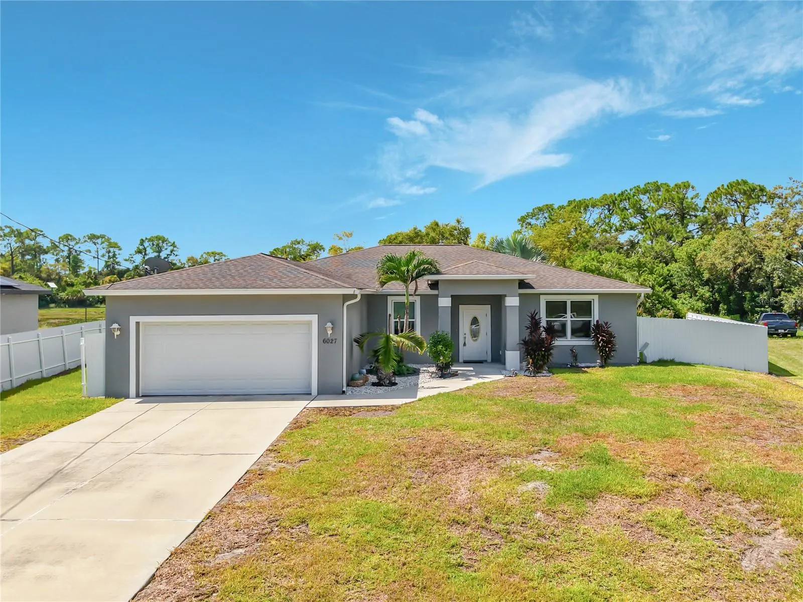 6027 ACORN CIR