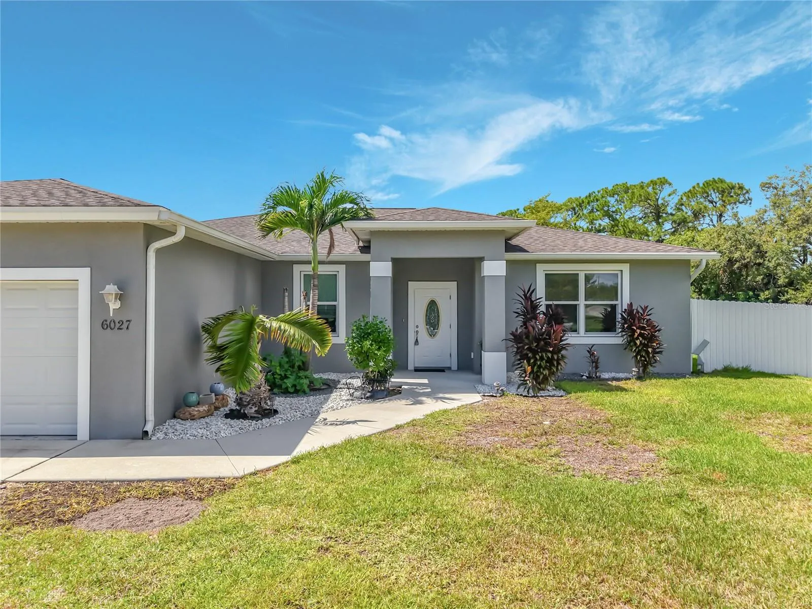 6027 ACORN CIR