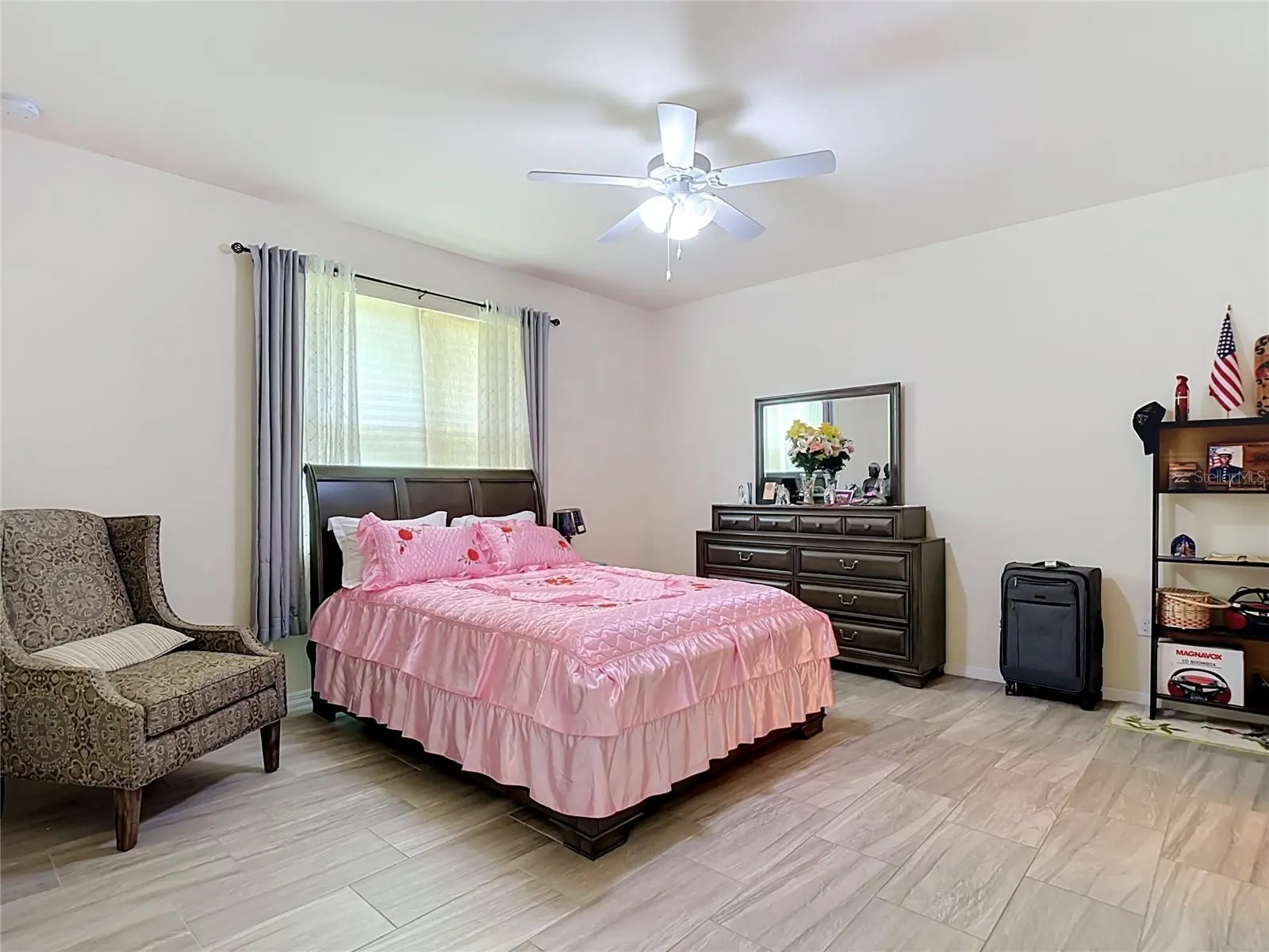 6027 ACORN CIR