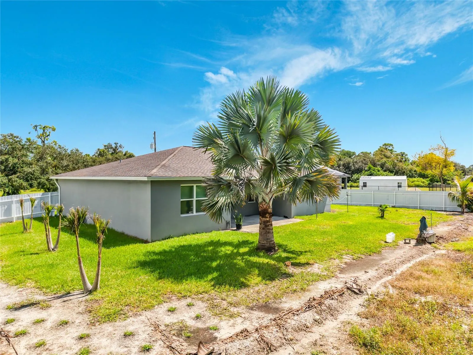 6027 ACORN CIR