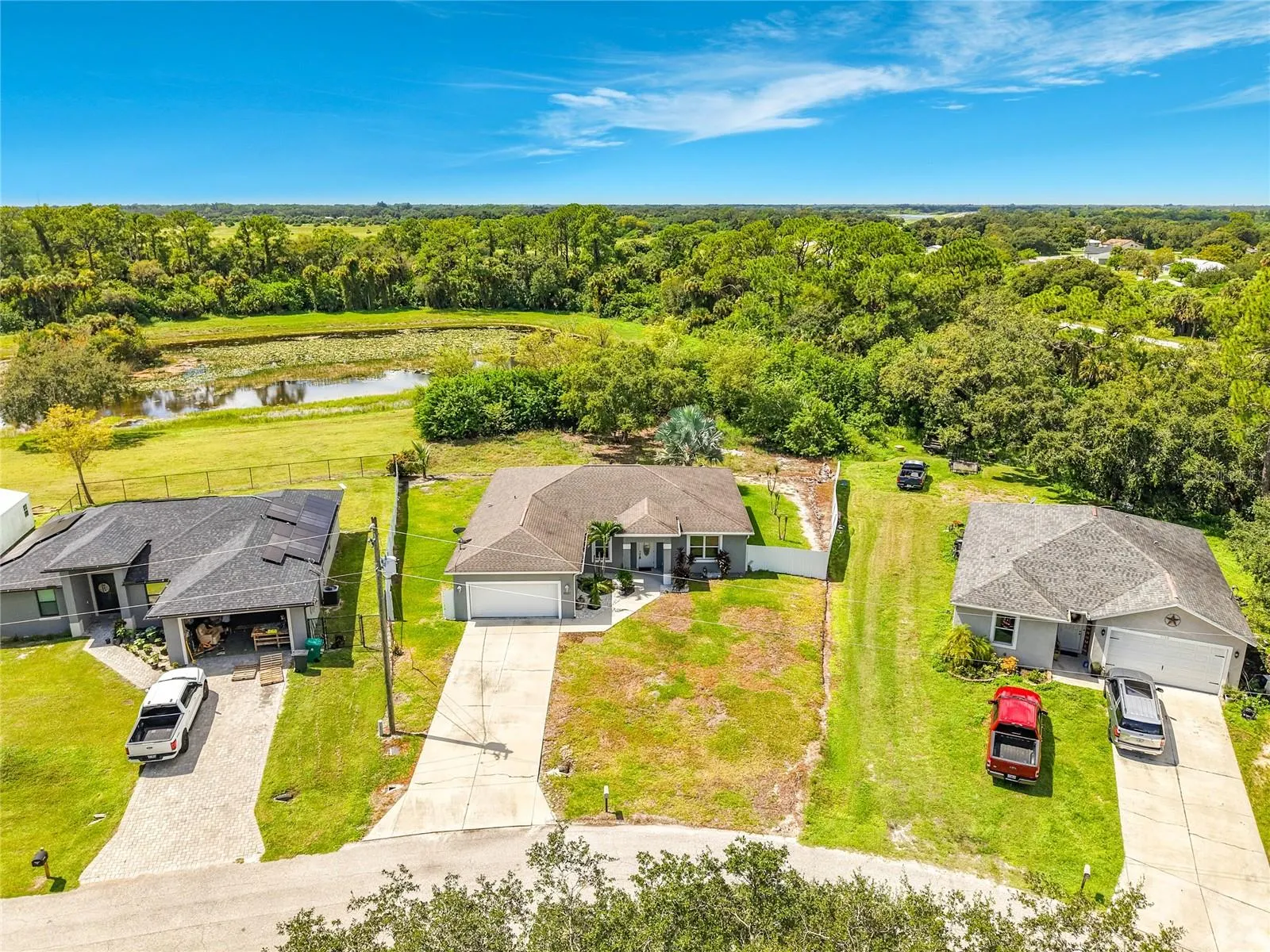 6027 ACORN CIR