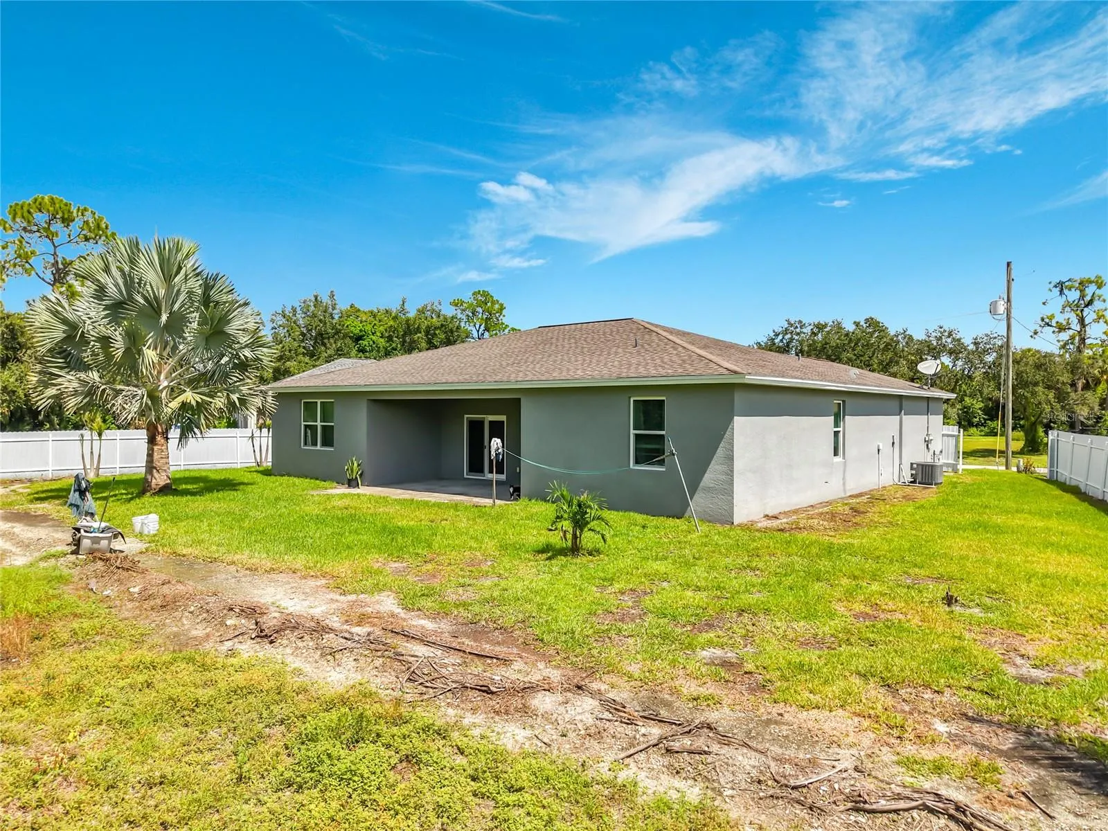 6027 ACORN CIR