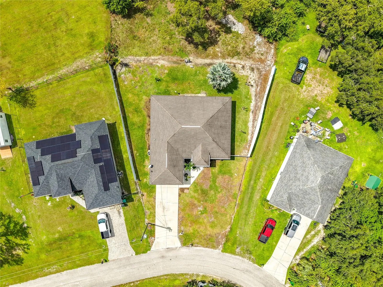 6027 ACORN CIR
