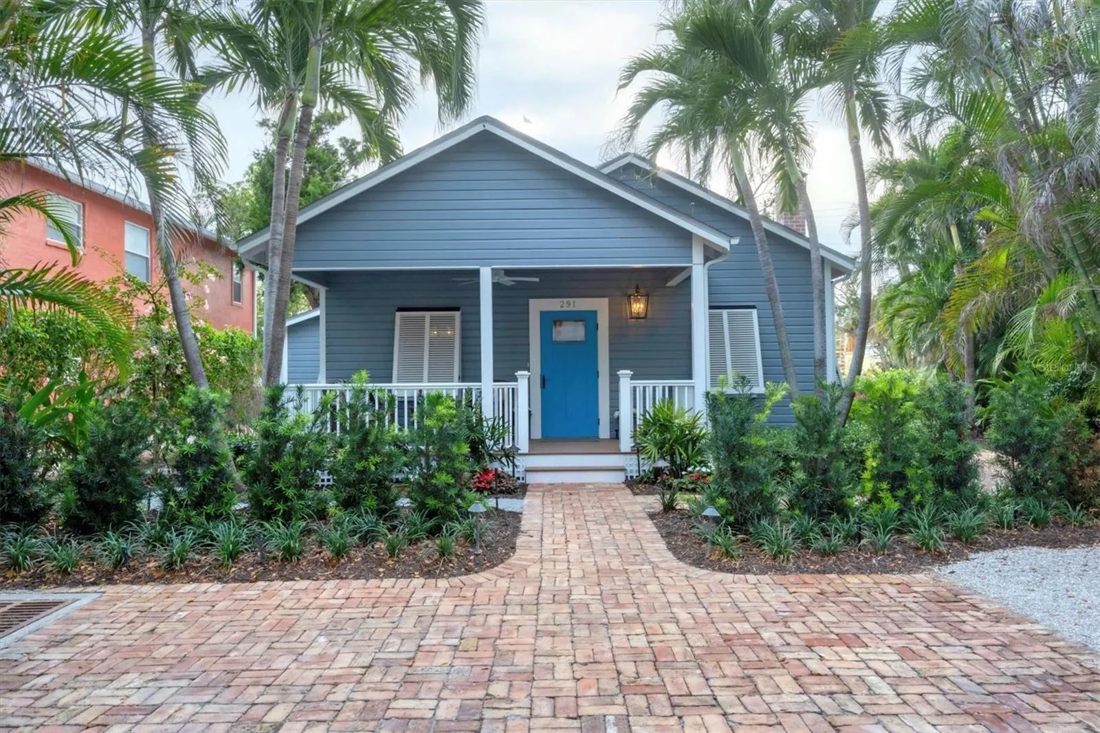 291 PALM AVE