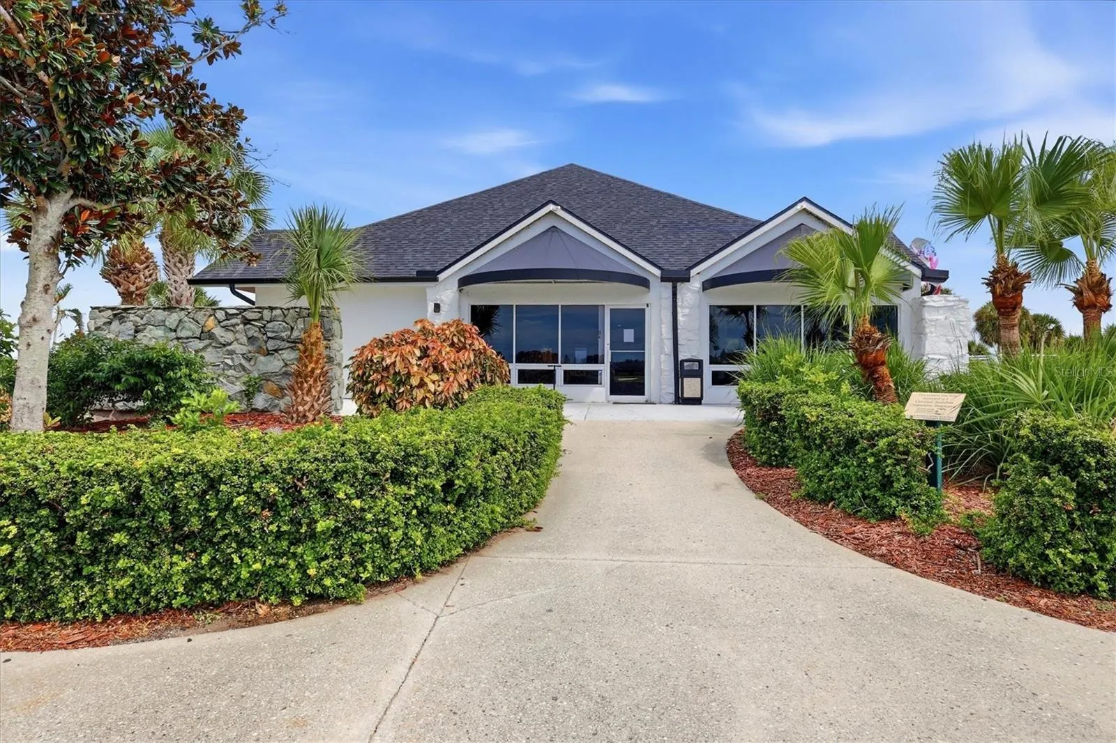 1087 ROTONDA CIR
