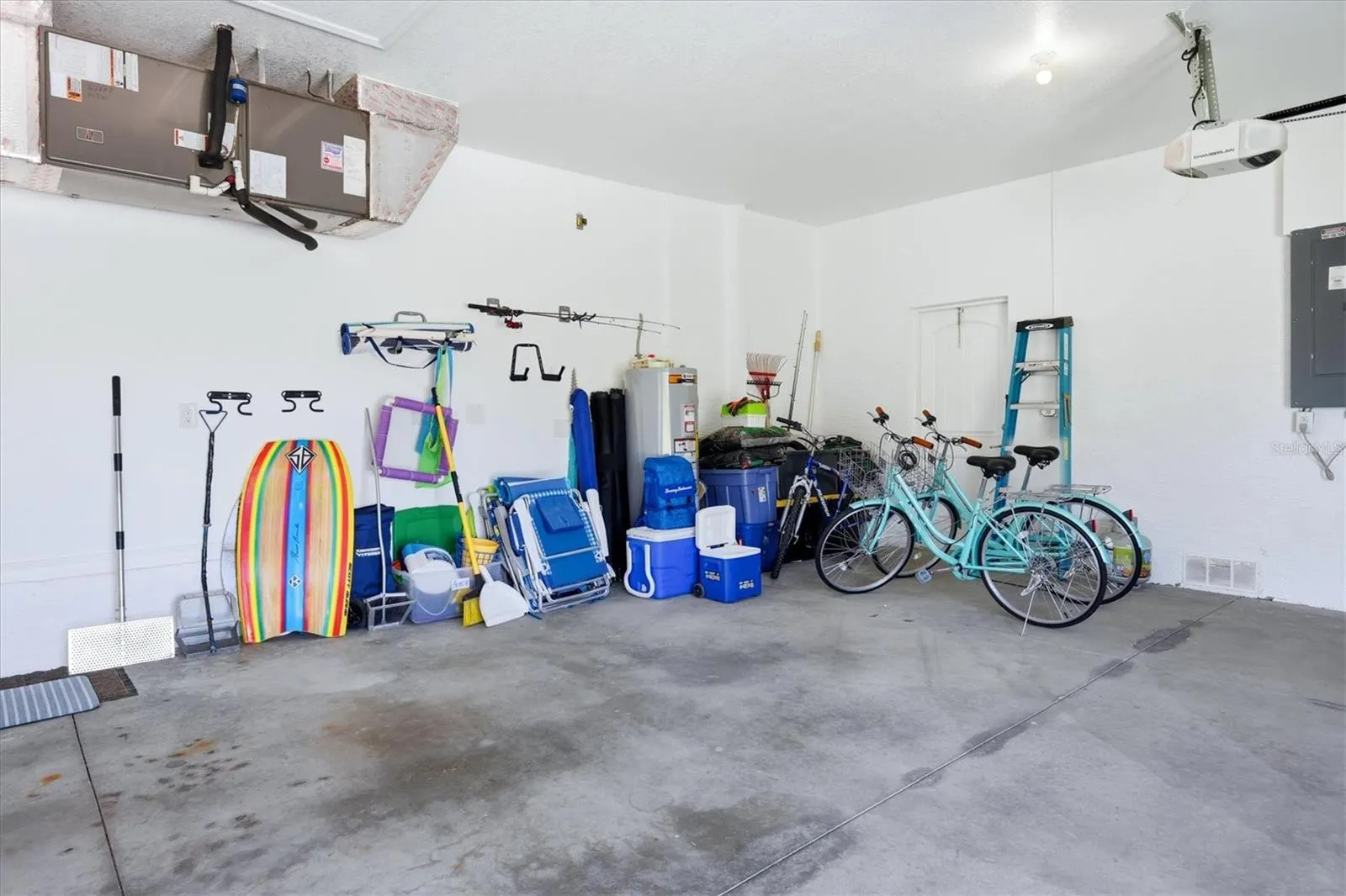 1087 ROTONDA CIR