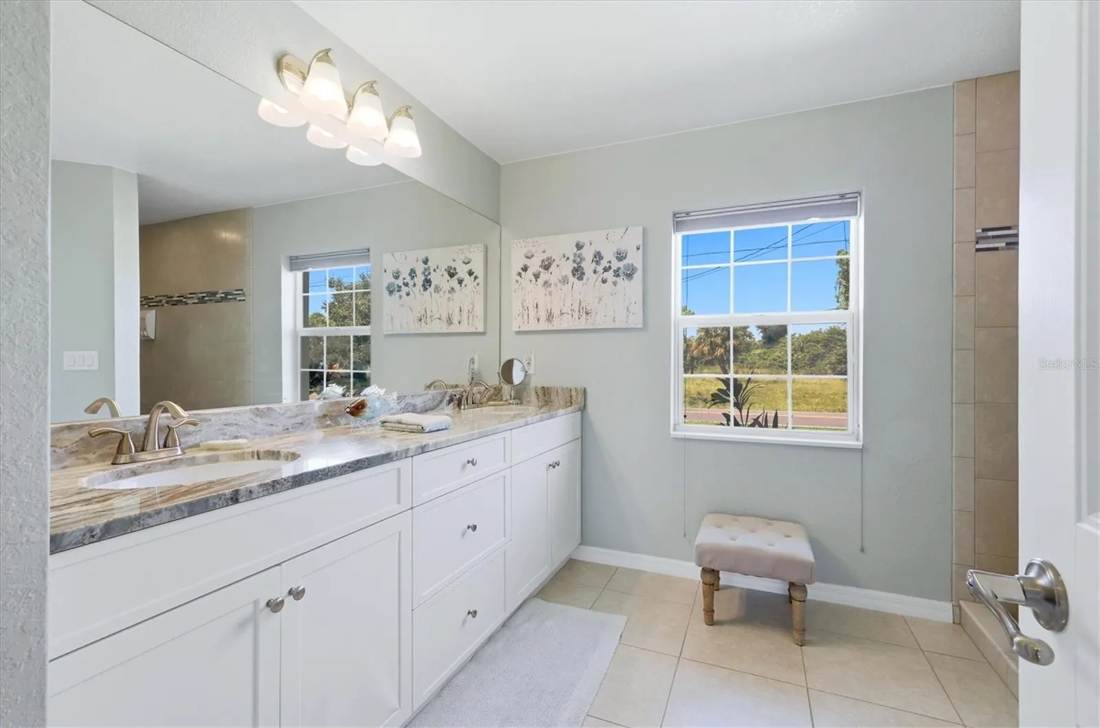 1087 ROTONDA CIR
