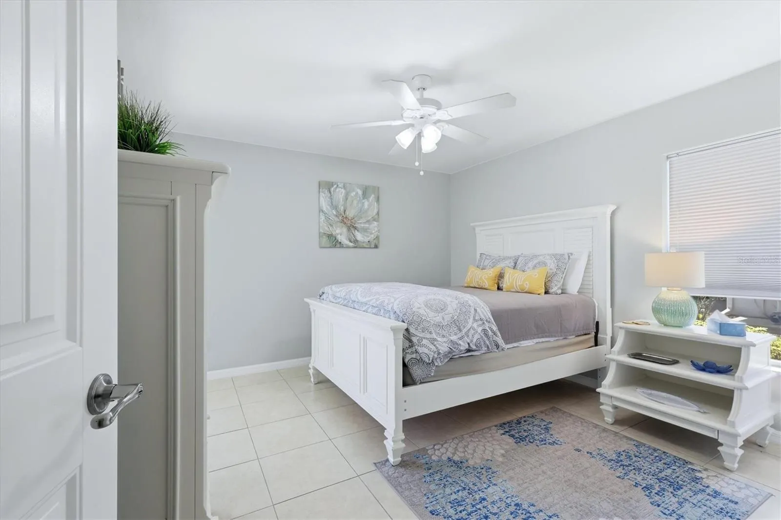 1087 ROTONDA CIR