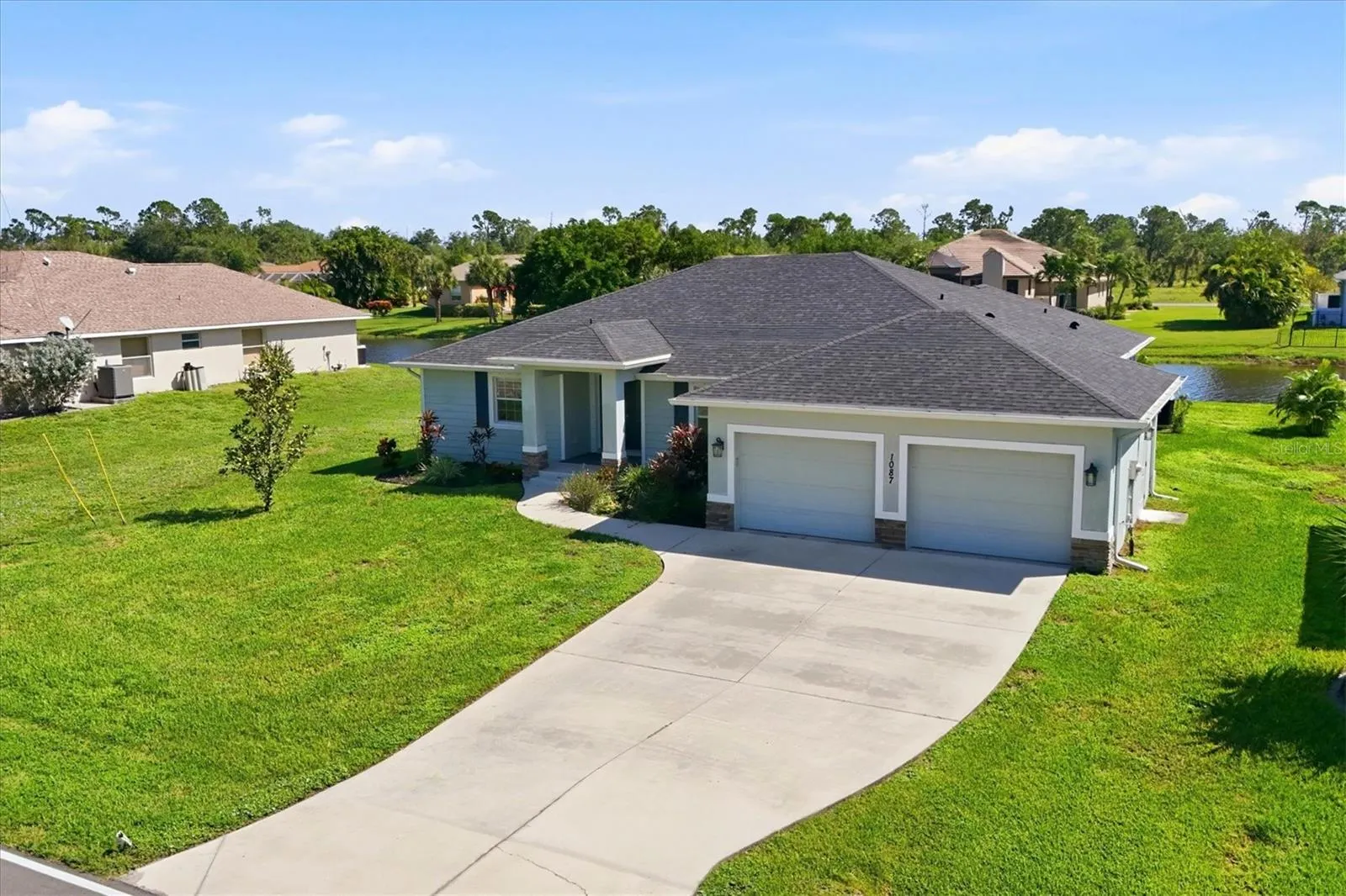 1087 ROTONDA CIR