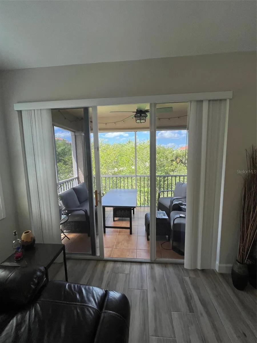 240 W END DR #821 #821