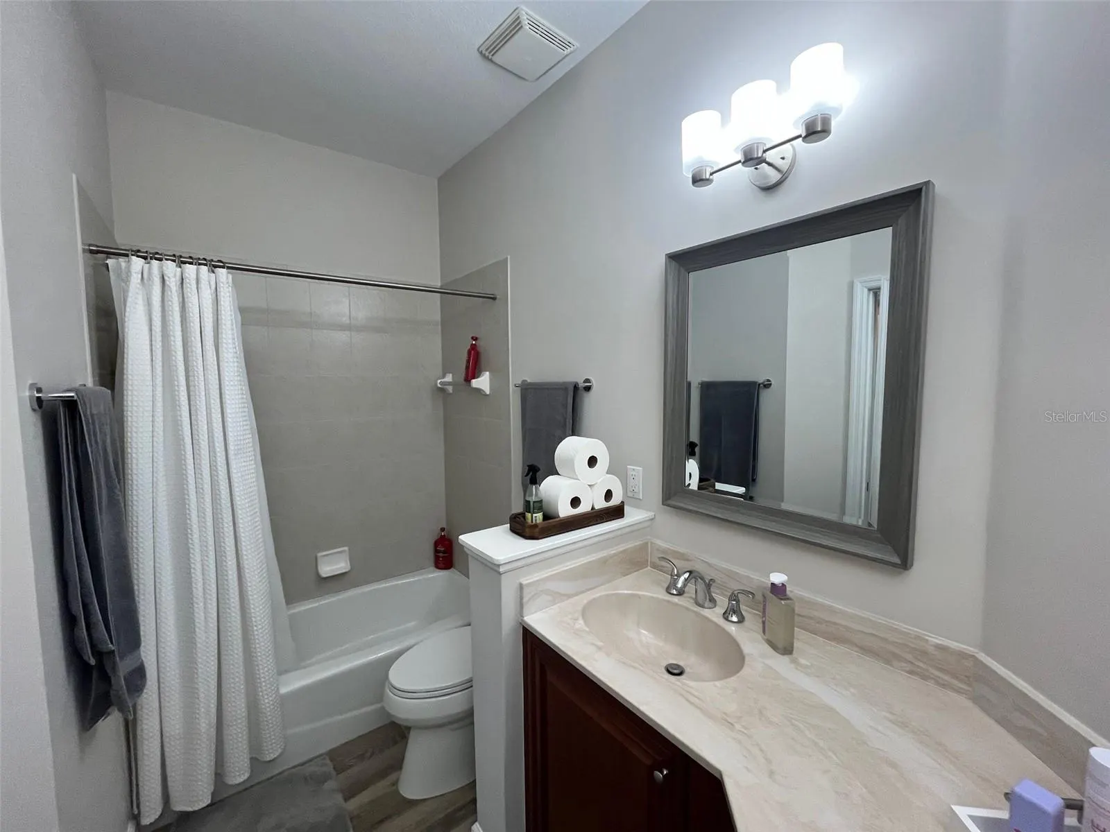 240 W END DR #821 #821