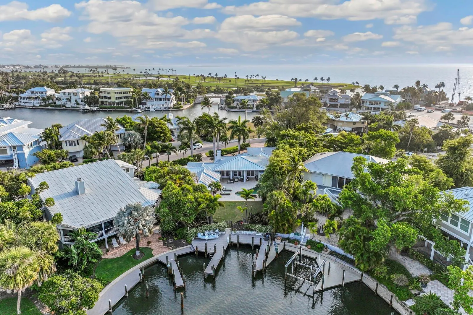 252 WATERWAYS AVE