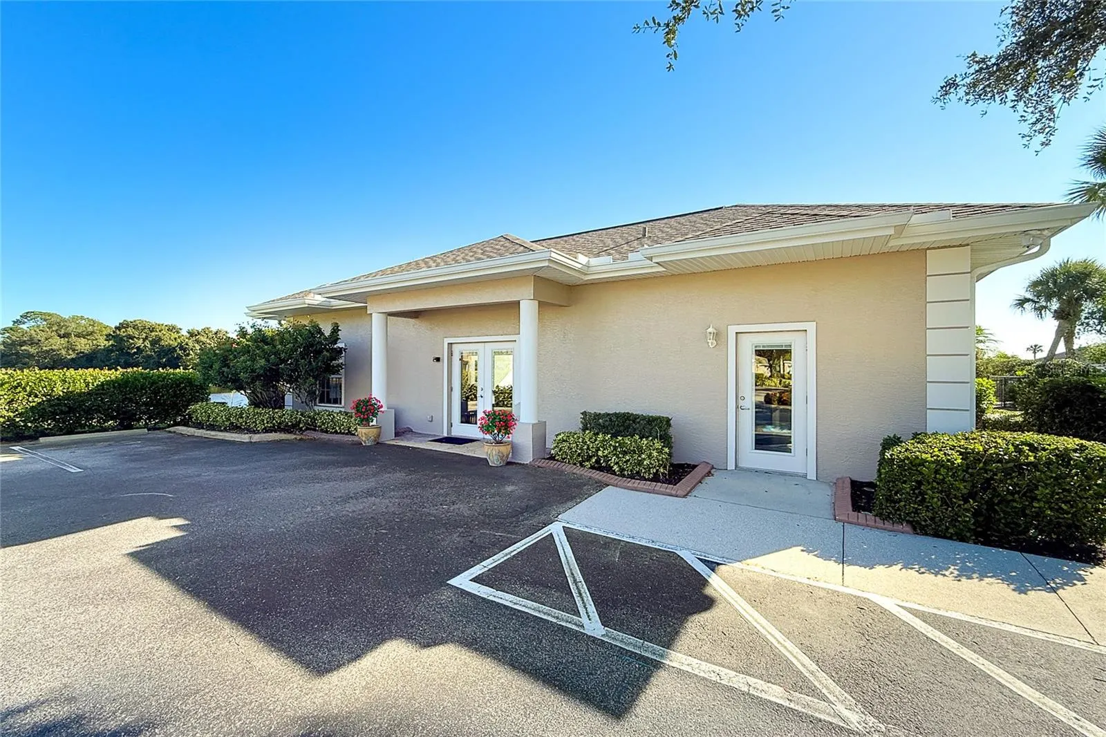 4057 FAIRWAY DR