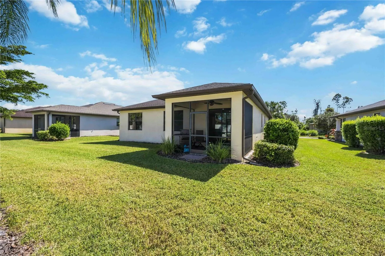 2600 SHERMAN OAK DR