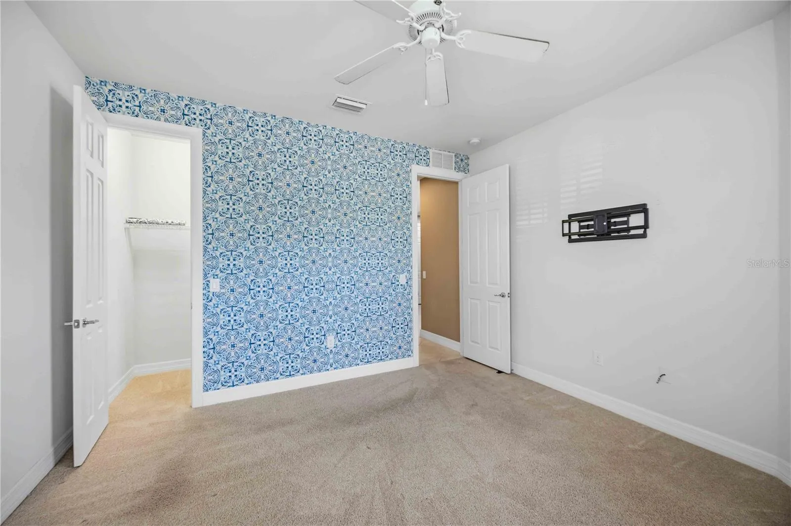 2600 SHERMAN OAK DR