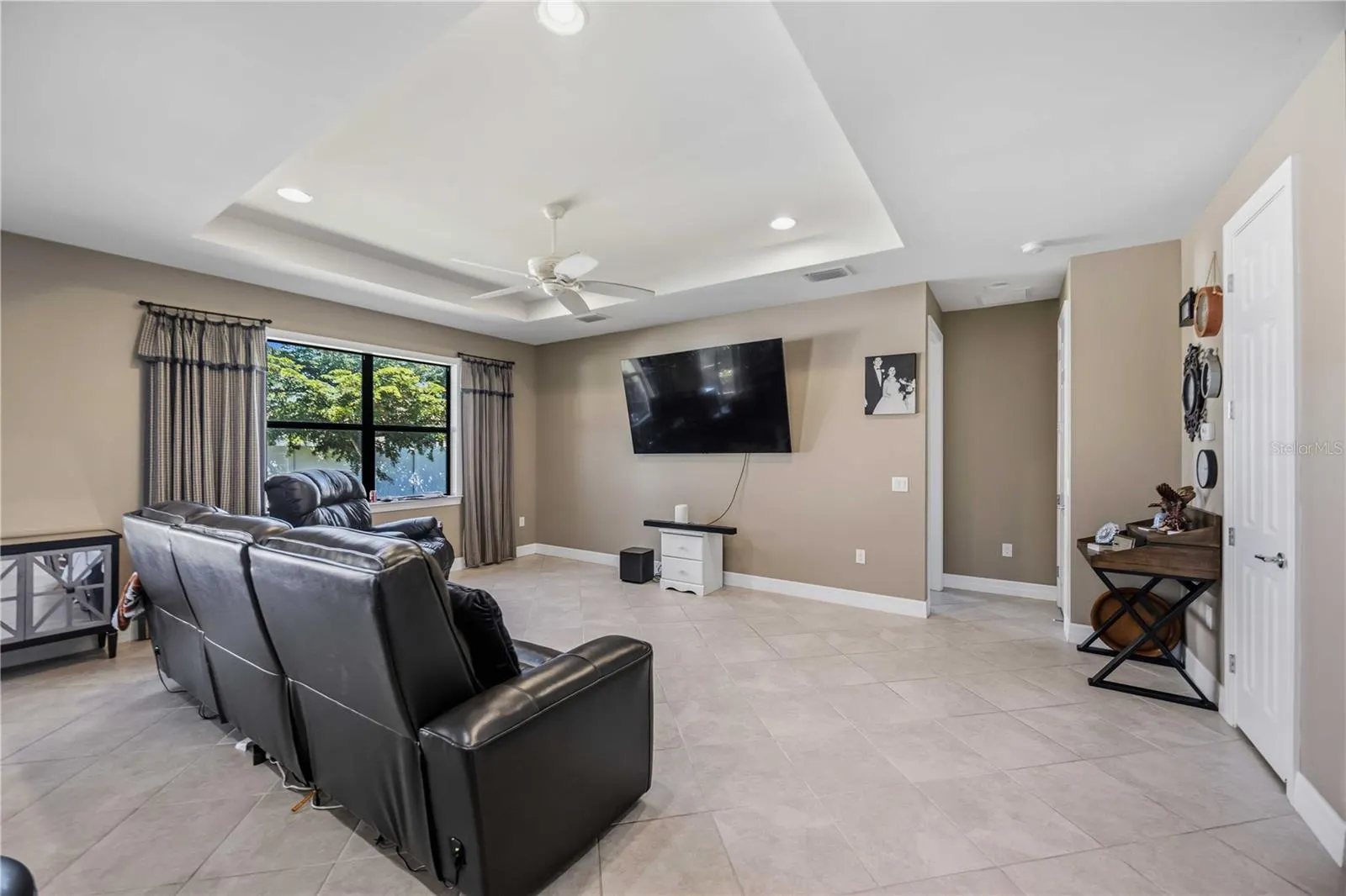 2600 SHERMAN OAK DR