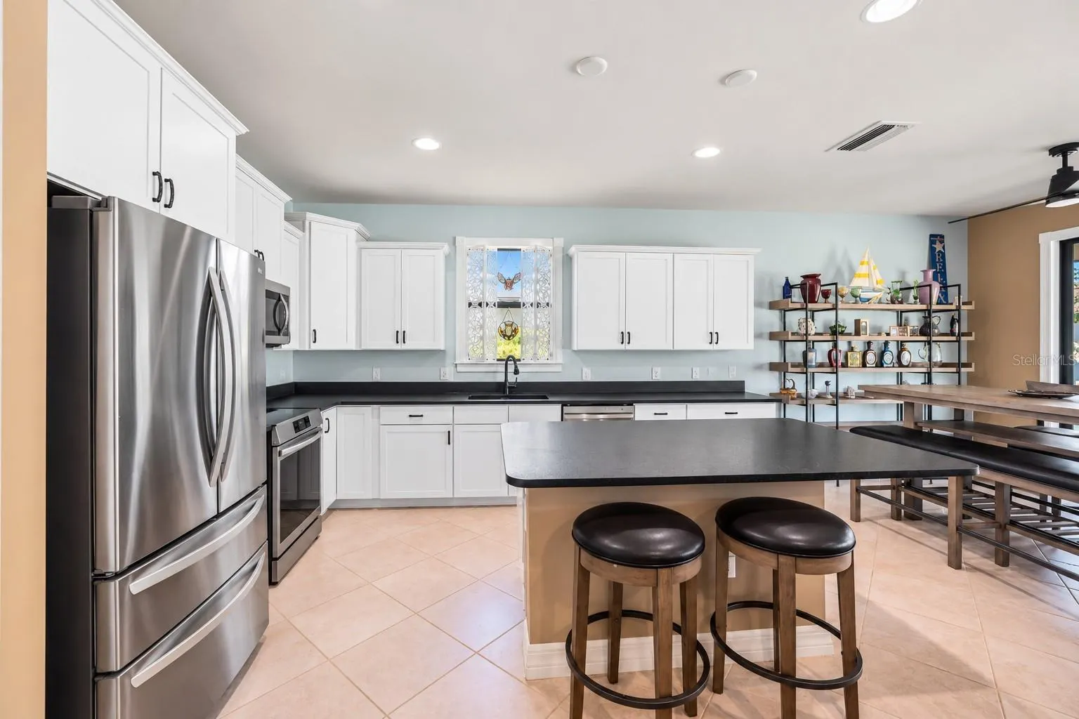 2600 SHERMAN OAK DR