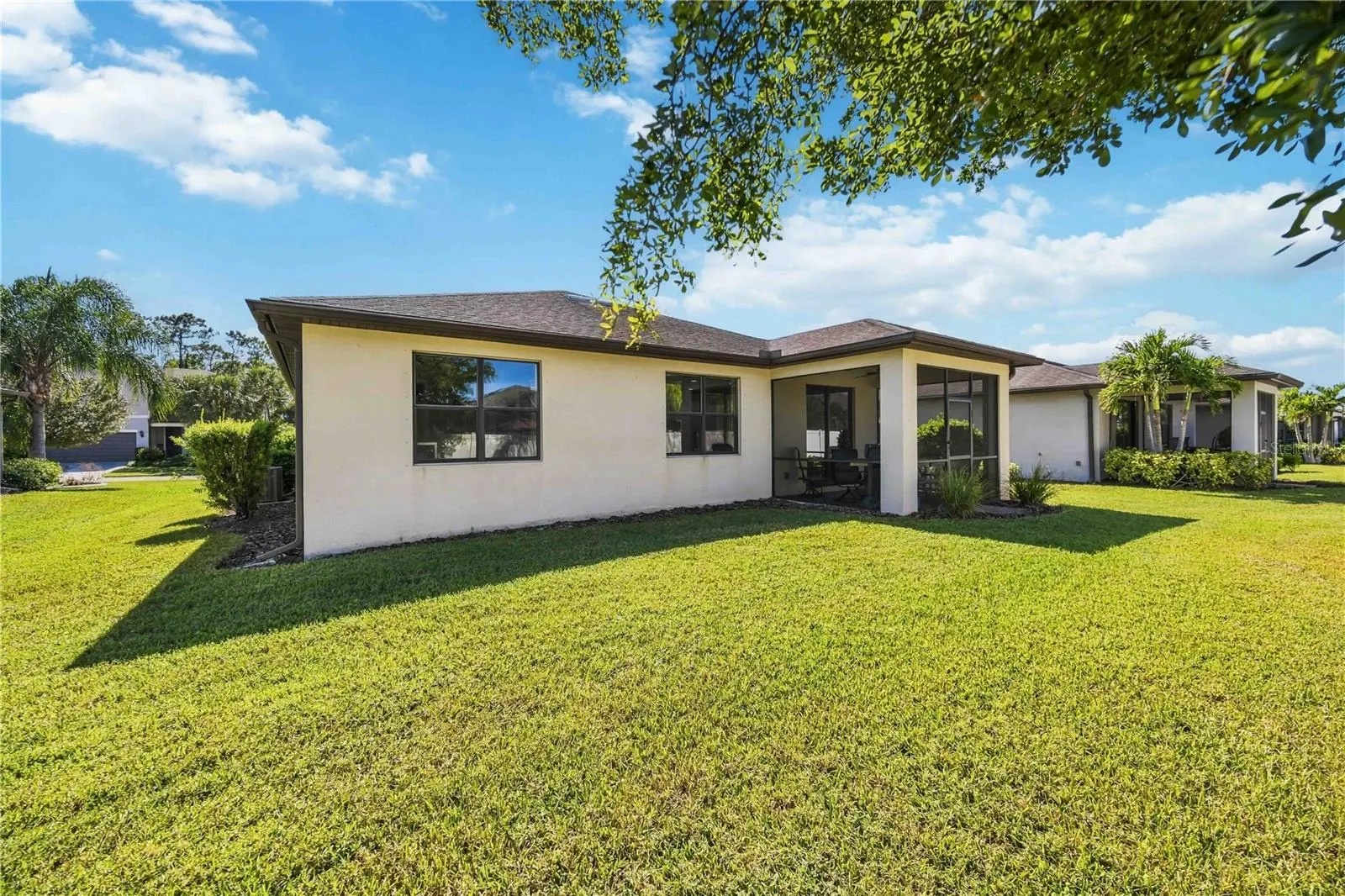 2600 SHERMAN OAK DR
