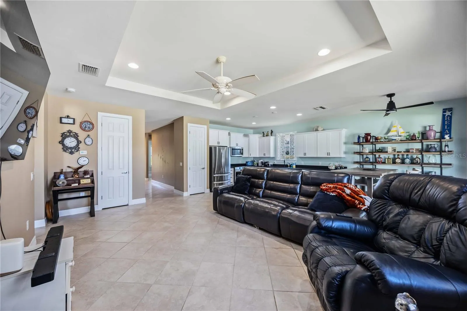 2600 SHERMAN OAK DR