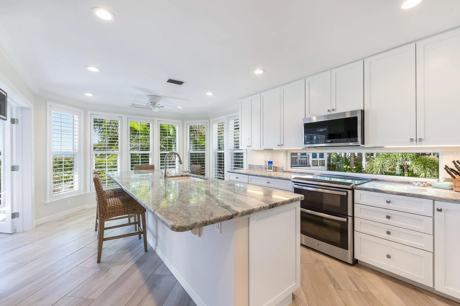 22 SEAWATCH DR