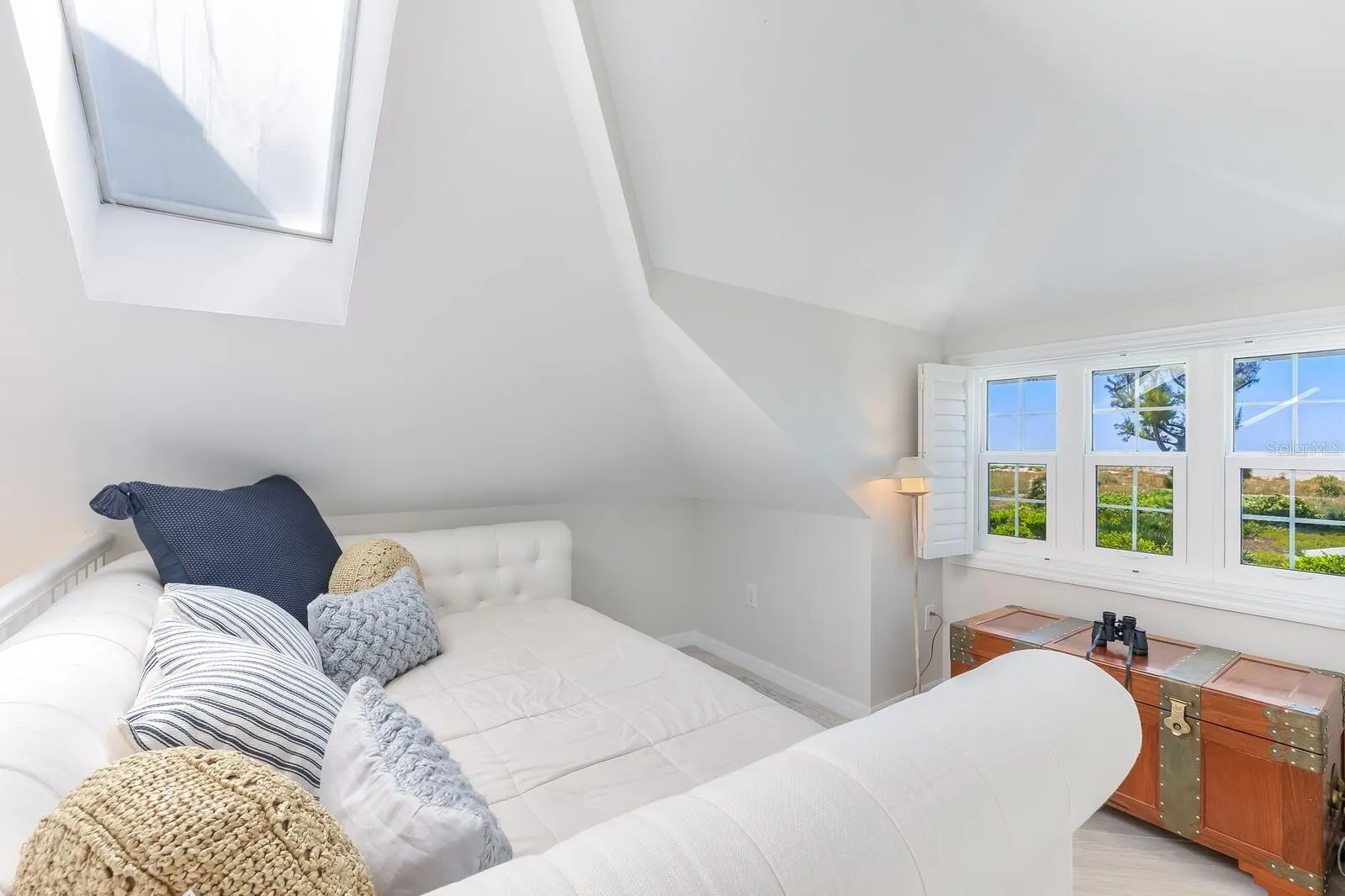 22 SEAWATCH DR