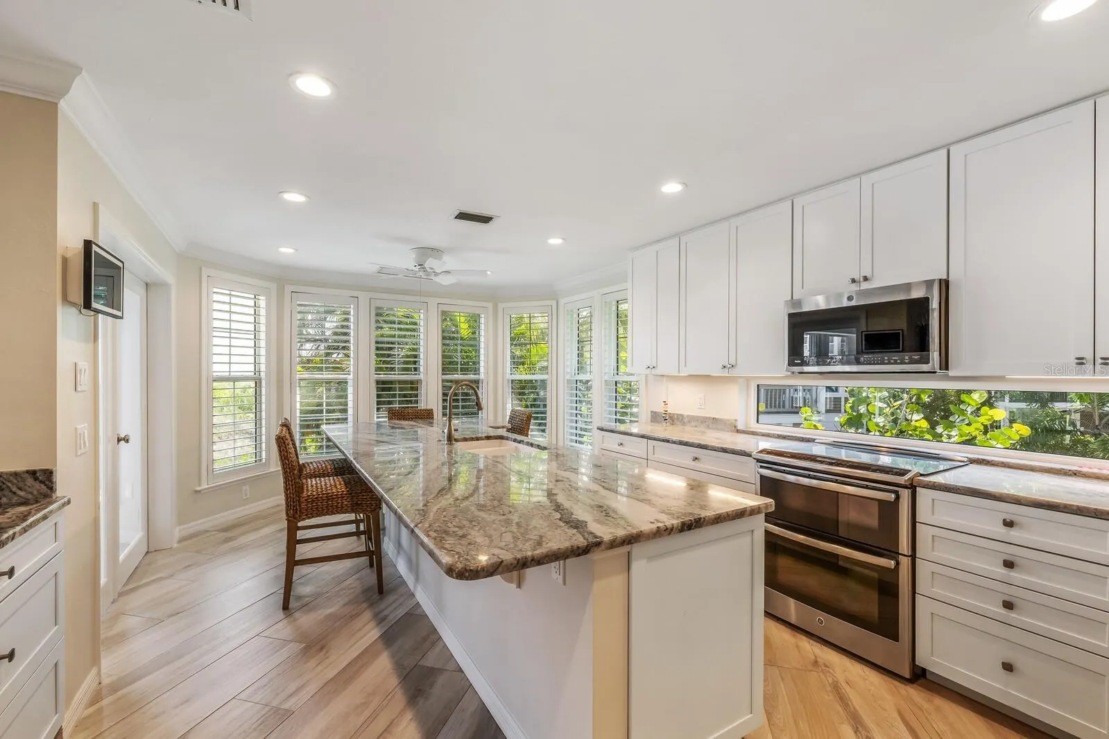 22 SEAWATCH DR