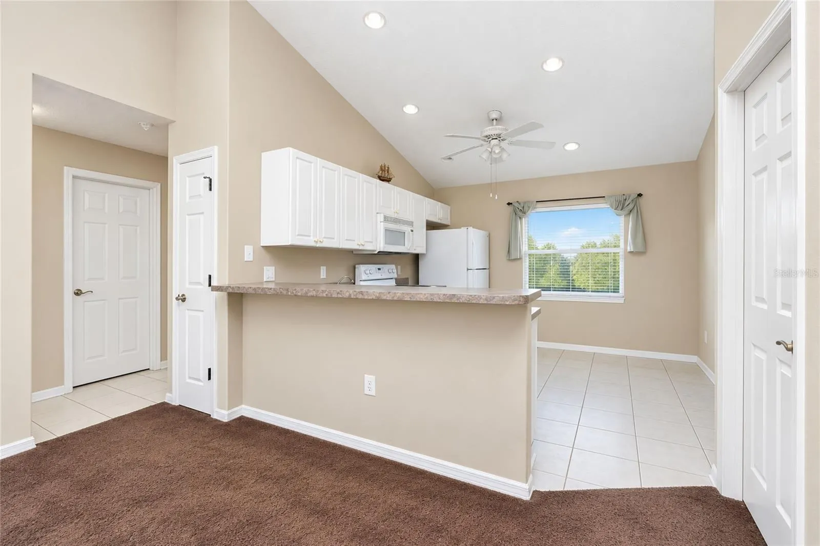 861 POINCIANA RD