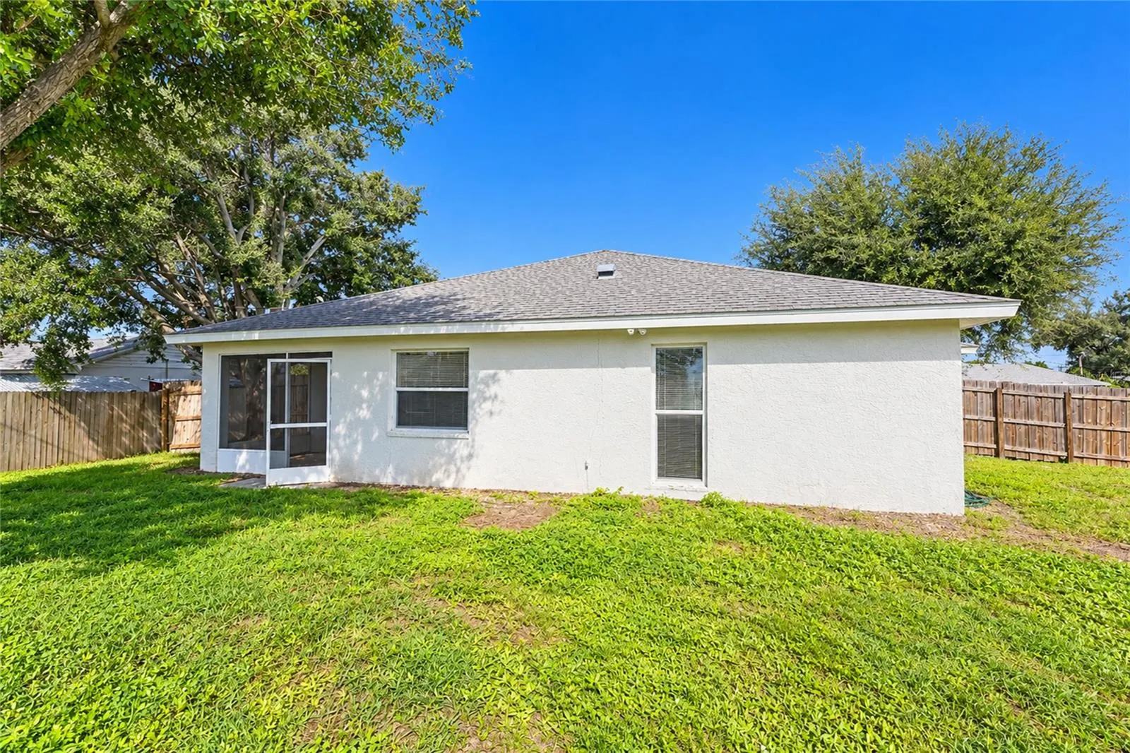 861 POINCIANA RD
