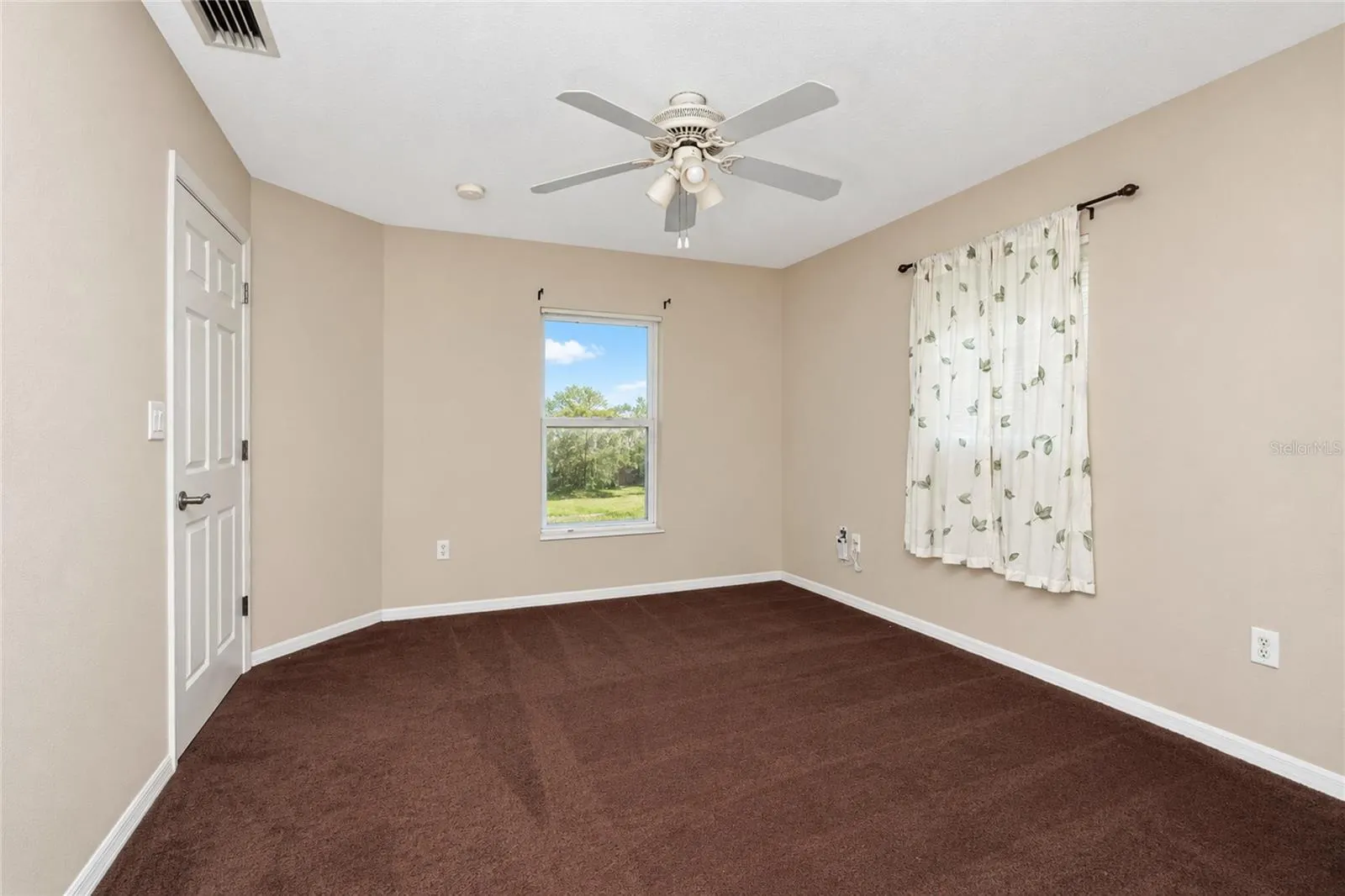 861 POINCIANA RD