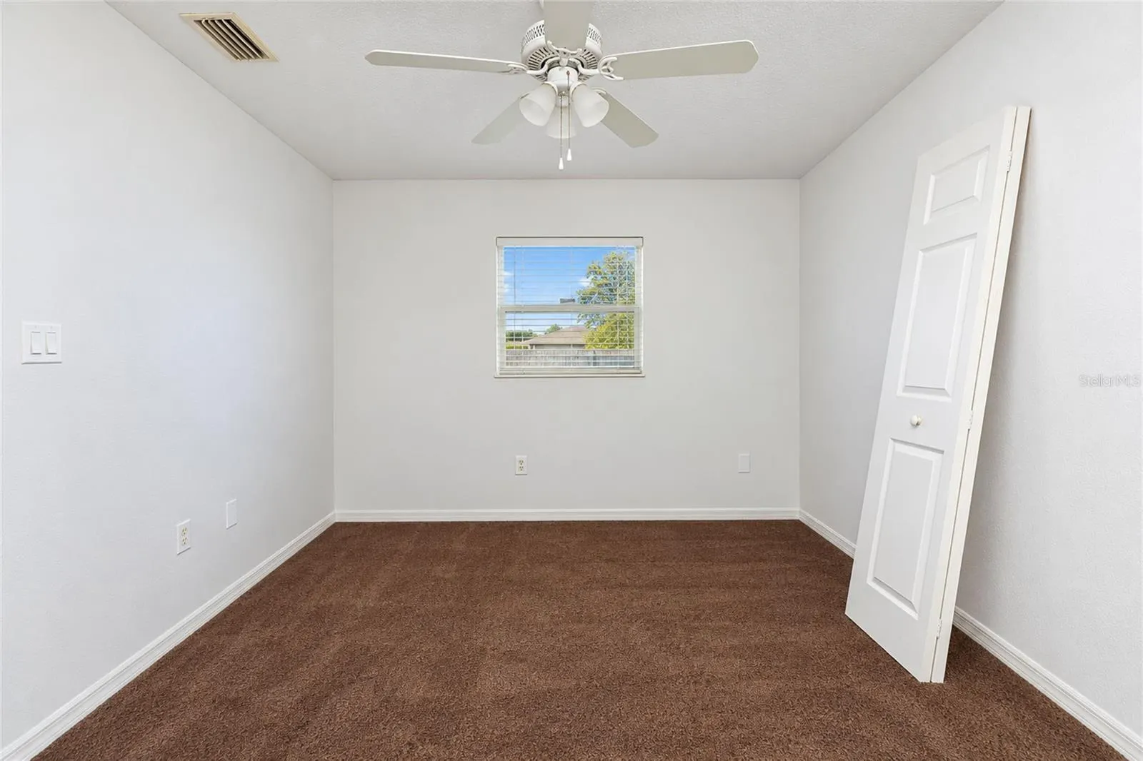 861 POINCIANA RD