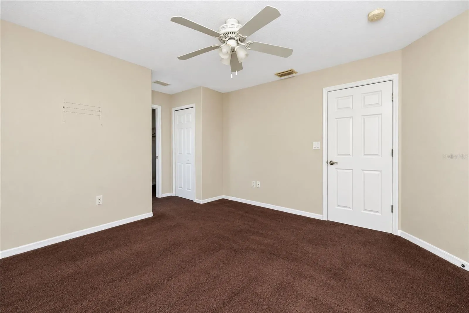 861 POINCIANA RD
