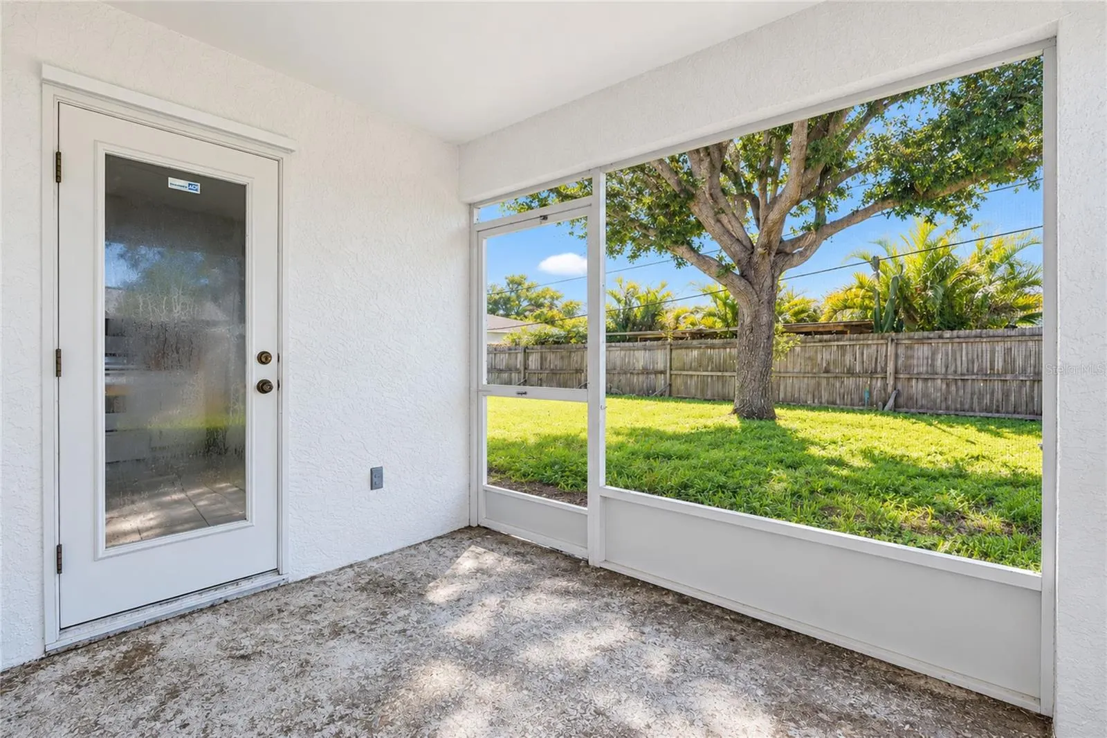 861 POINCIANA RD