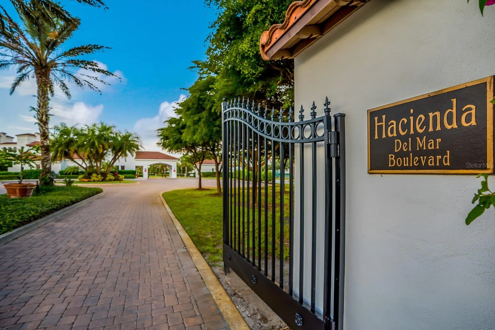 11200 HACIENDA DEL MAR BLVD #B-305 #B-305