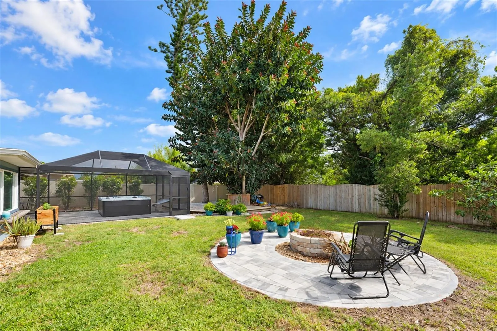 1545 BARBARA PL