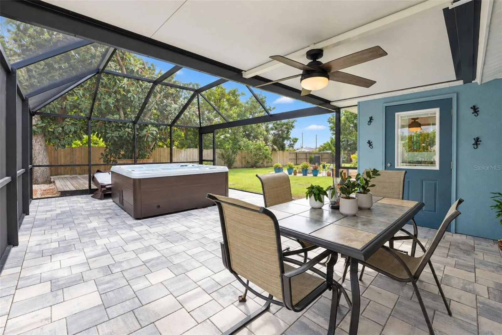1545 BARBARA PL