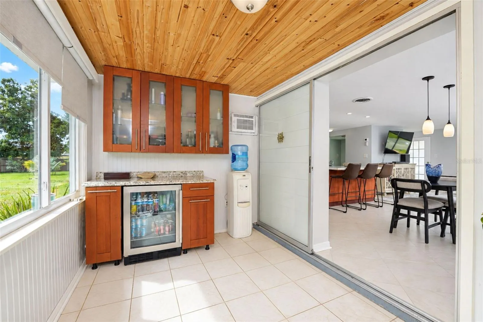 1545 BARBARA PL