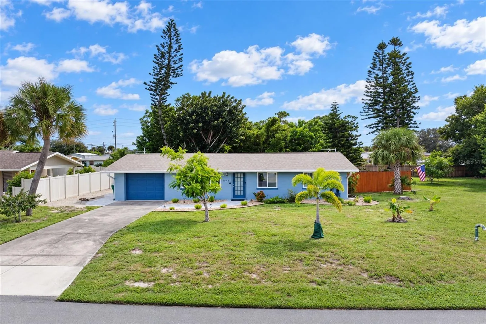 1545 BARBARA PL