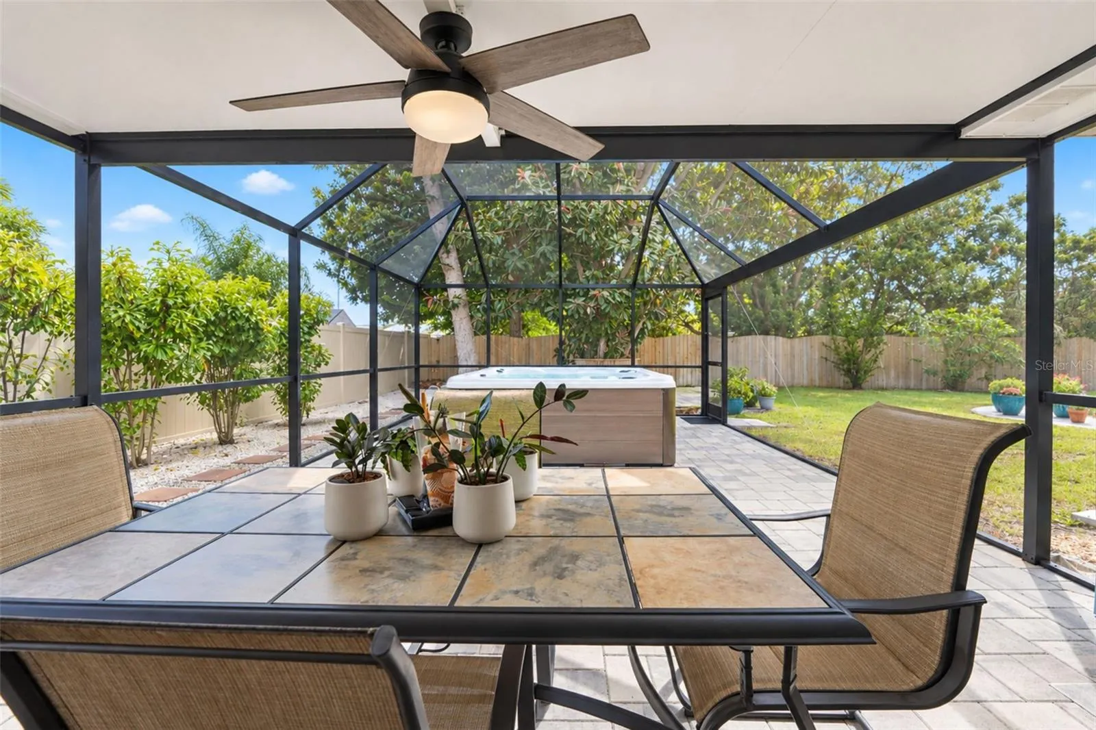 1545 BARBARA PL