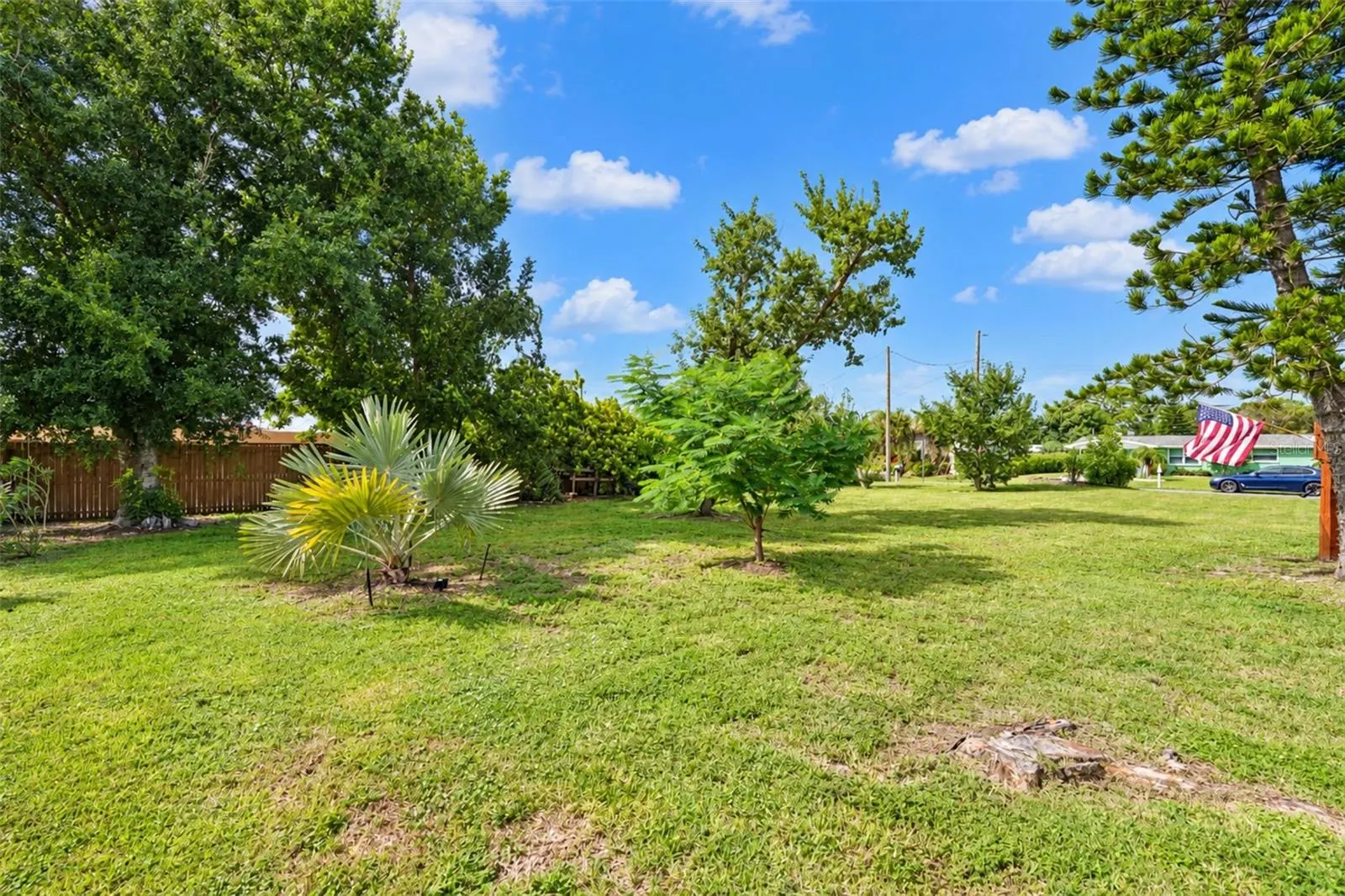1545 BARBARA PL