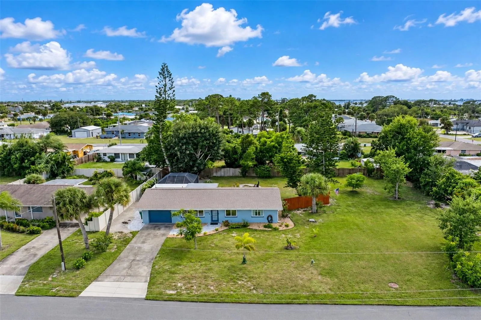 1545 BARBARA PL