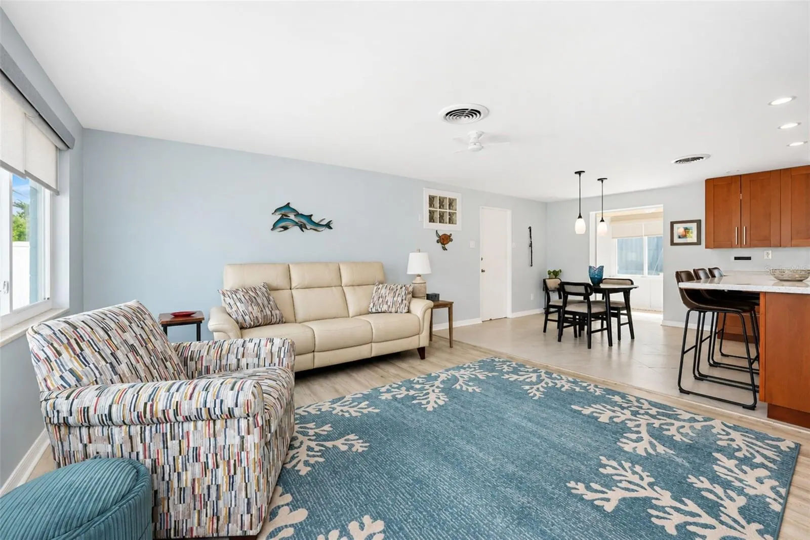 1545 BARBARA PL
