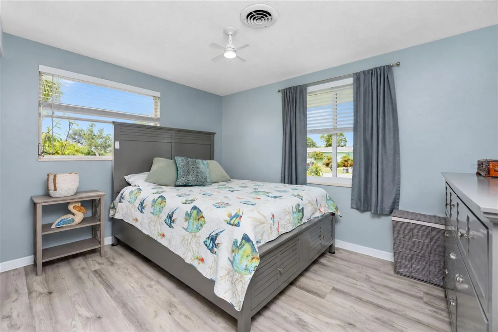 1545 BARBARA PL