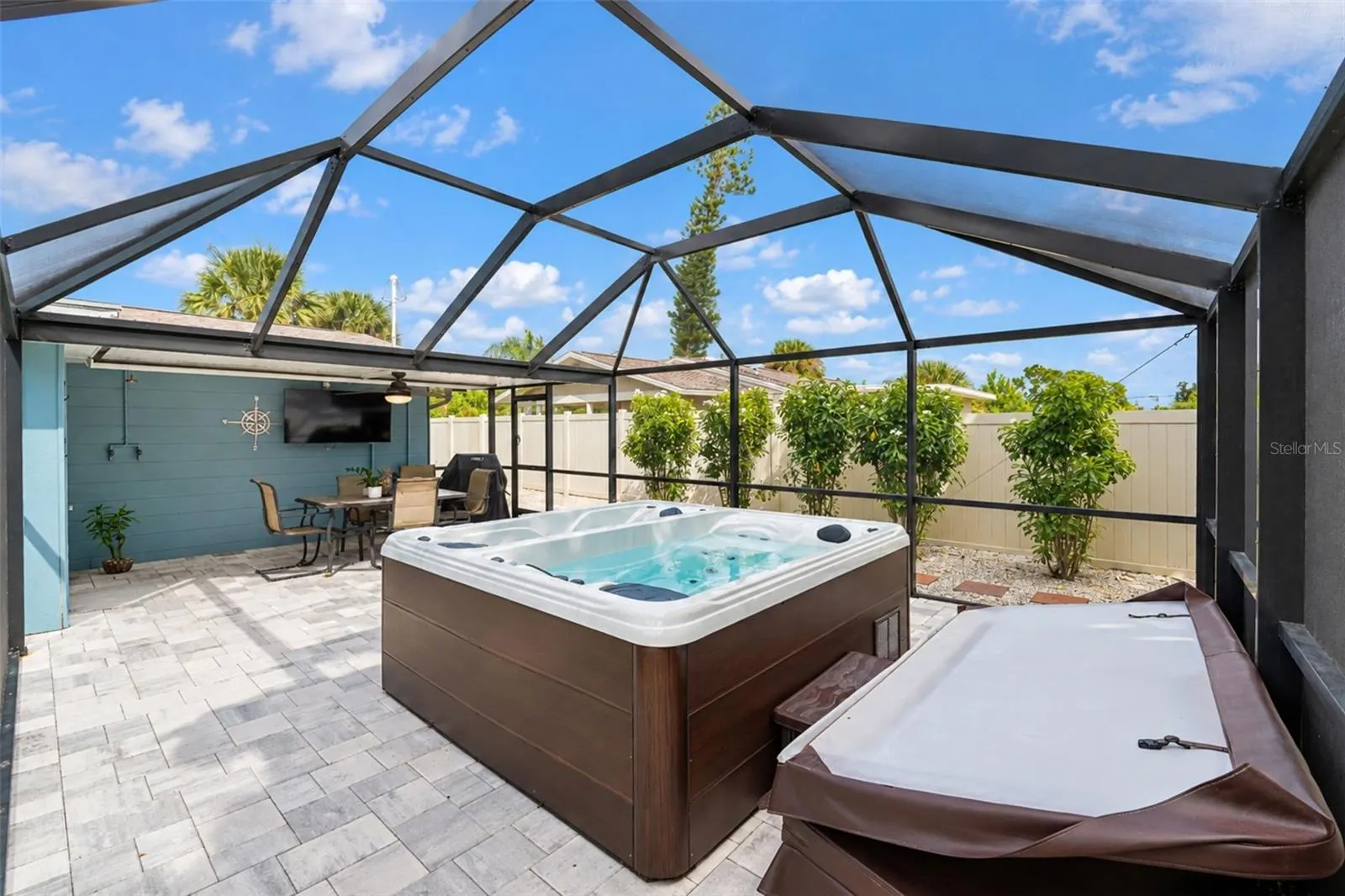 1545 BARBARA PL